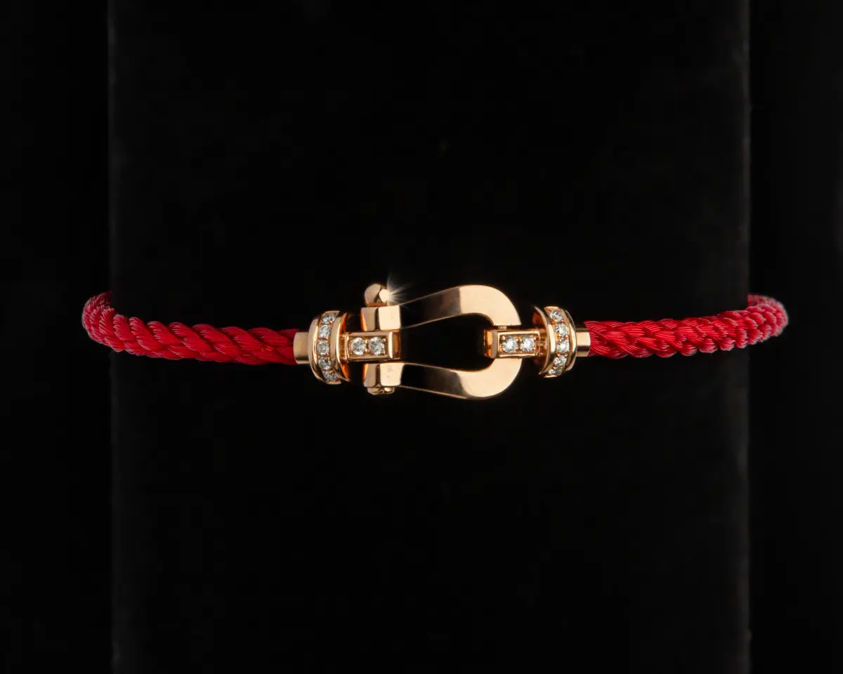 Bracelet Corde Élégance Rouge & Fermoir Doré
